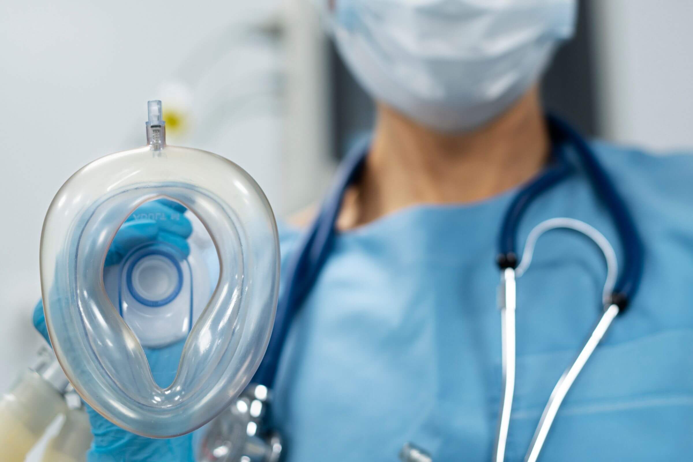 Anestesia inalatória em emergência: por que é mais segura, clínica veterinária 24h