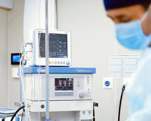 Hospital veterinário tem UTI para cães e gatos? clínica veterinária 24h