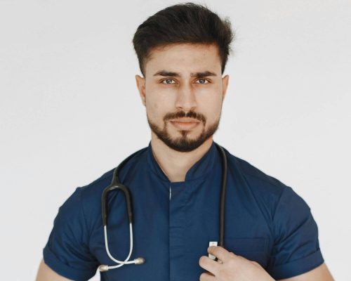 Internamento com acompanhamento de especialistas: como funciona, clínica veterinária 24h