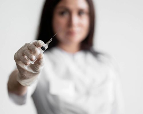 Posso vacinar meu pet gripado? clínica veterinária 24h